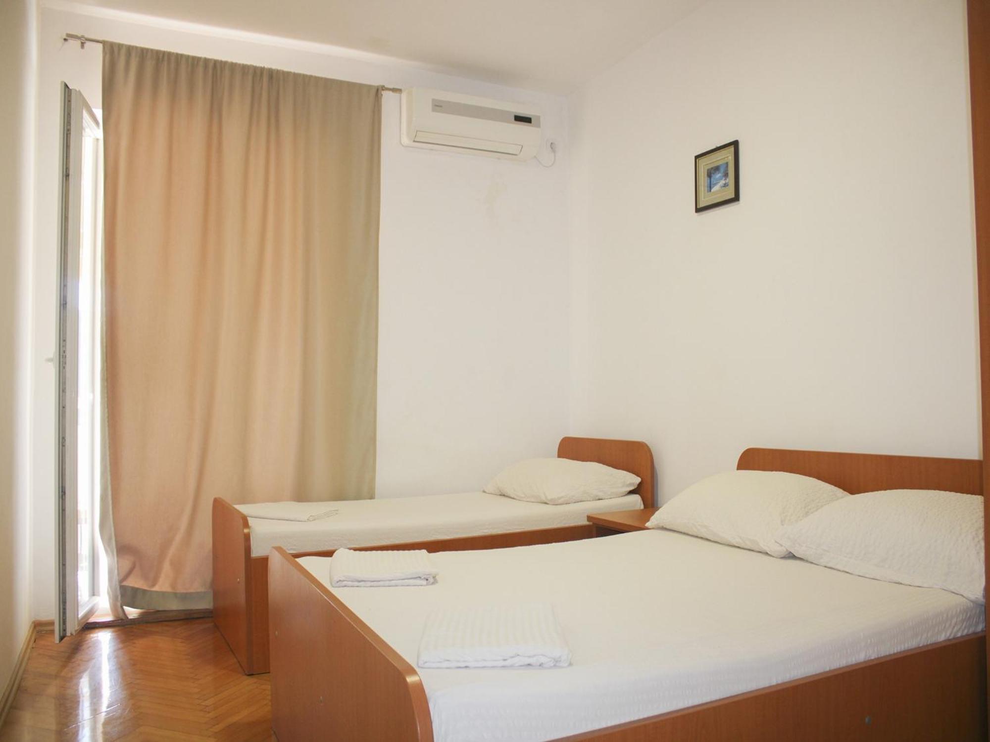 Apartments And Rooms Mato Neum Oda fotoğraf