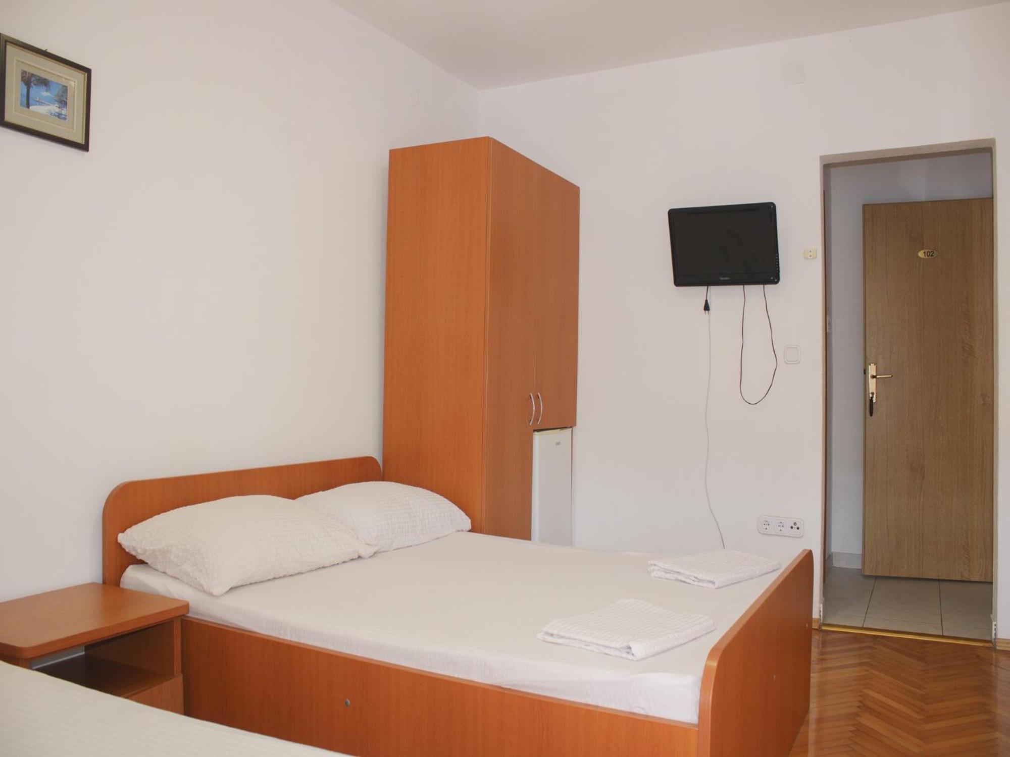 Apartments And Rooms Mato Neum Oda fotoğraf