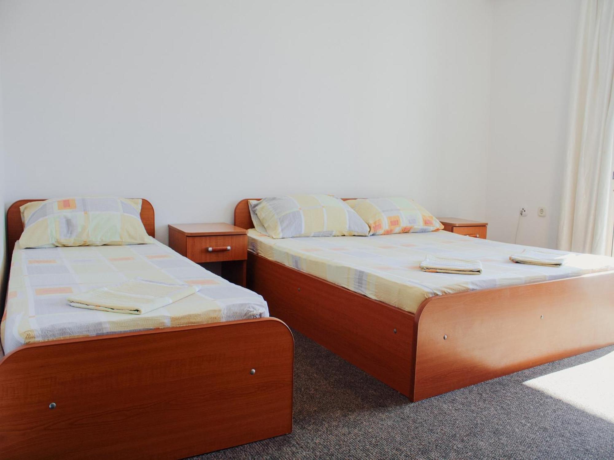 Apartments And Rooms Mato Neum Oda fotoğraf