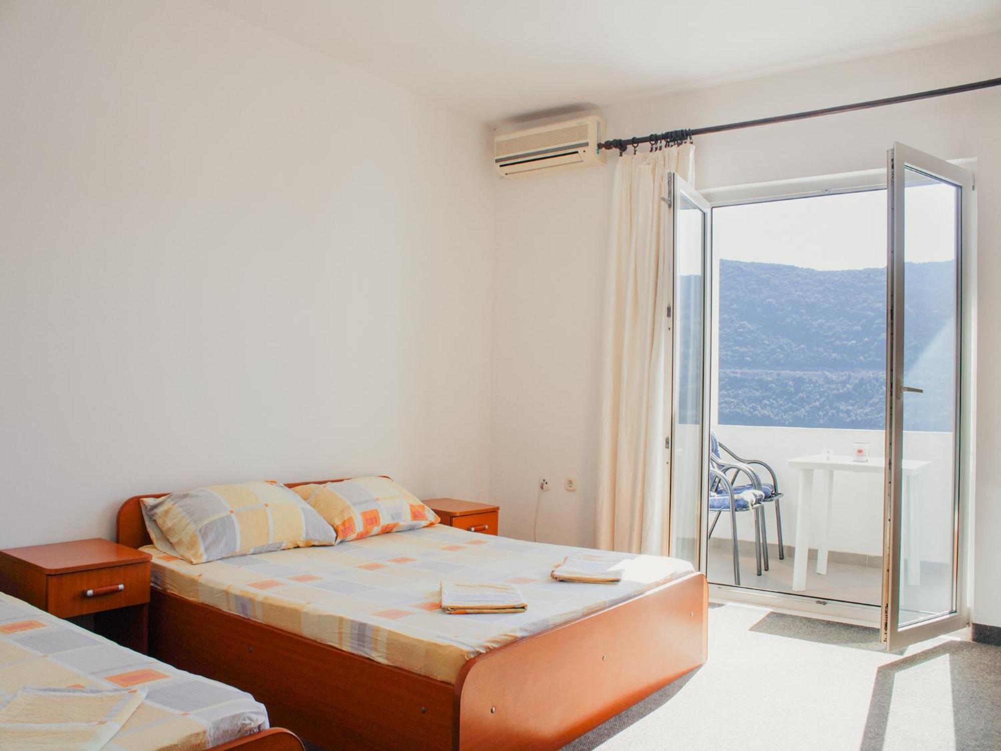 Apartments And Rooms Mato Neum Oda fotoğraf